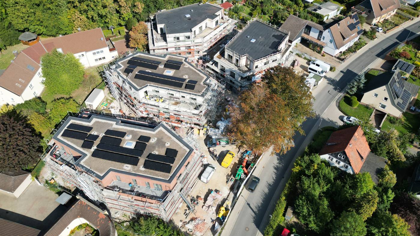 Vier Mehrfamilienhäuser in Salzgitter-Thiede aus der Vogelperspektive